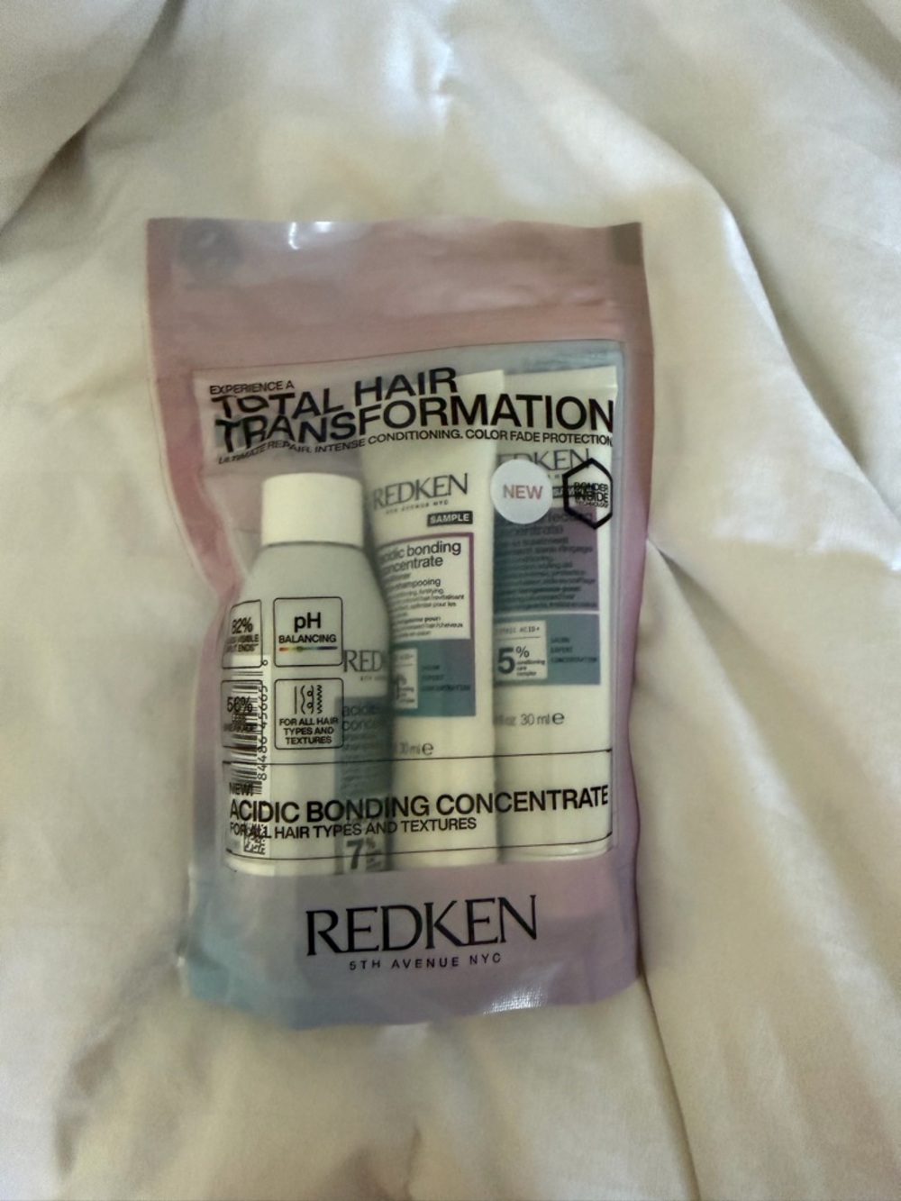 Redken Acidic Bonding Concentrate Kit - Light Pink Packaging